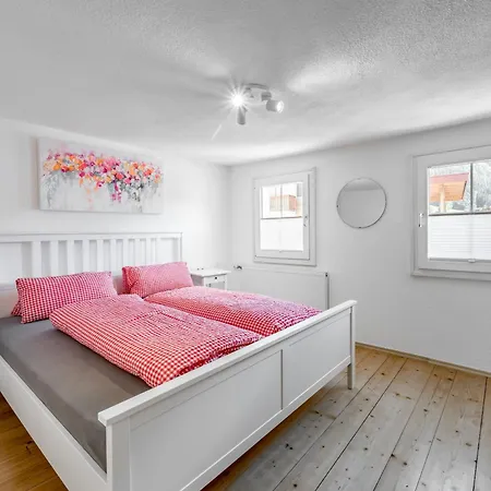 Haus Alpenblick Holiday home Oetz